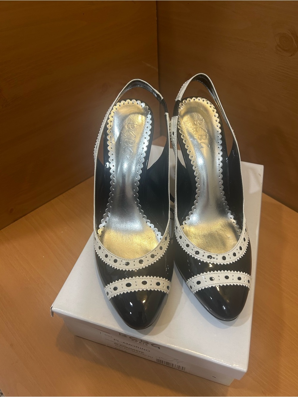 BCBG Paris Amorino Black White Patent Slingback Heels Size 8.5